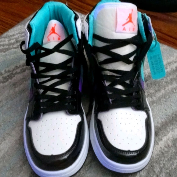 Jordan Shoes - Jordans